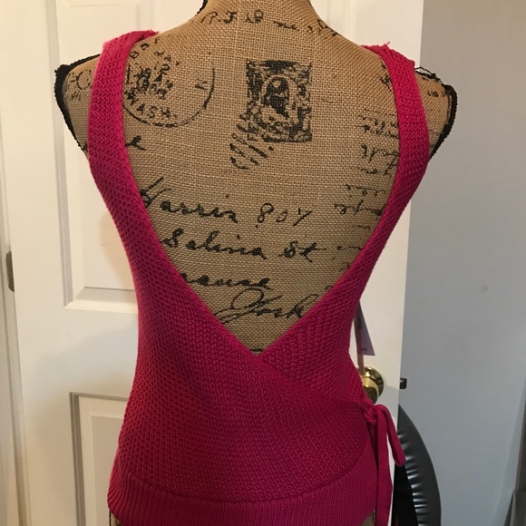 Women’s pink GB sweater tank top - Picture 6 of 7